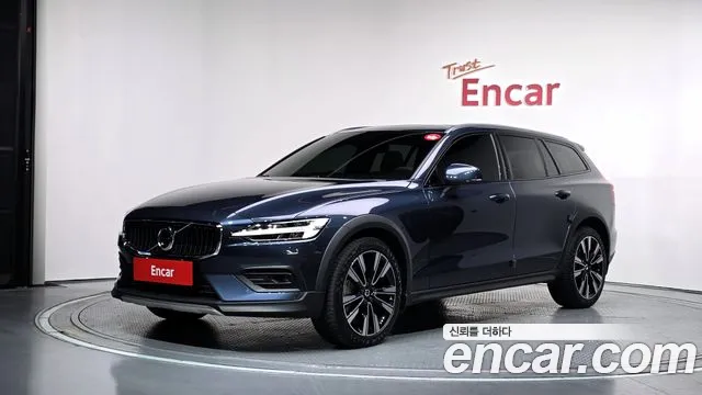 Фотография автомобиля — Volvo V60