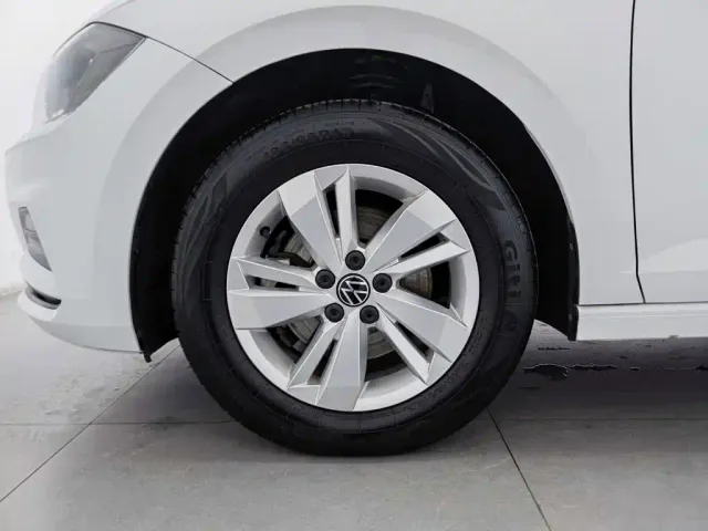 Volkswagen Polo — Фото автомобиля 17