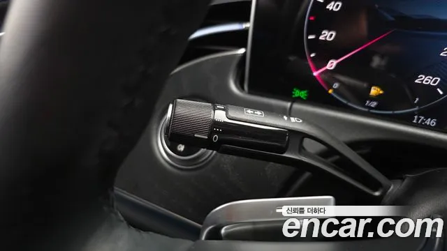 Mercedes-Benz E-Class — Фото автомобиля 30