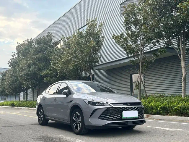 BYD Qin PLUS — Фото автомобиля 11