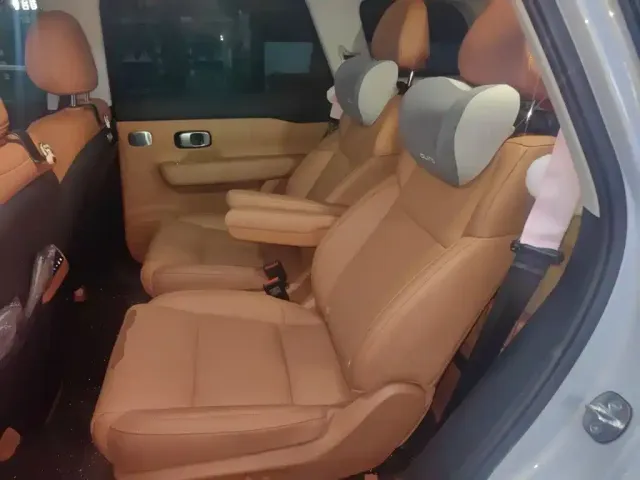 Leapmotor Leapmotor C16 2026 Model Year EREV 280 LiDAR Premium Edition 6-Seater — Фото автомобиля 13