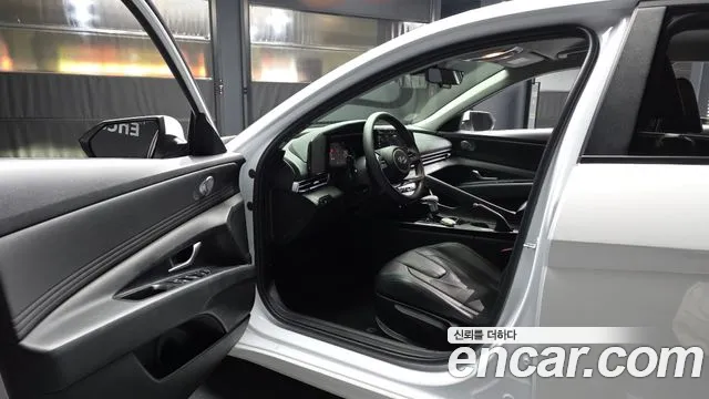 Hyundai AVANTE Новый Avante (CN7) — Фото автомобиля 10
