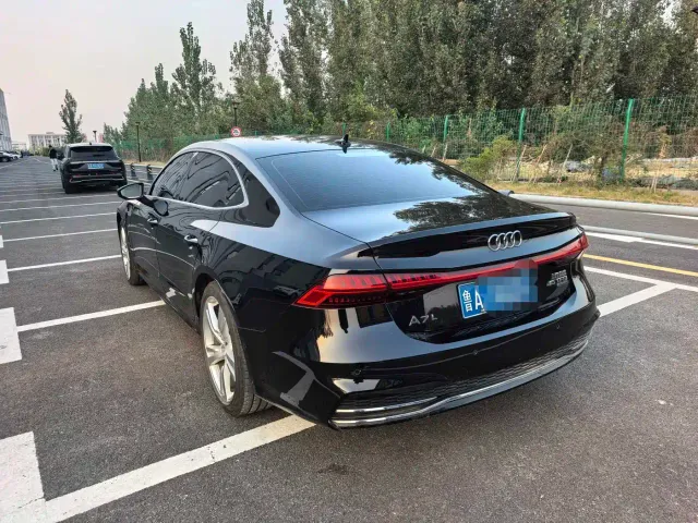 Audi A7L — Фото автомобиля 2