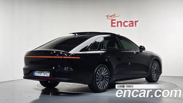 Hyundai Grandeur GN7 — Фото автомобиля 2