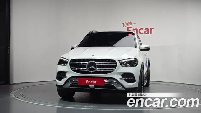 Mercedes-Benz GLE-Class — Фото автомобиля 3