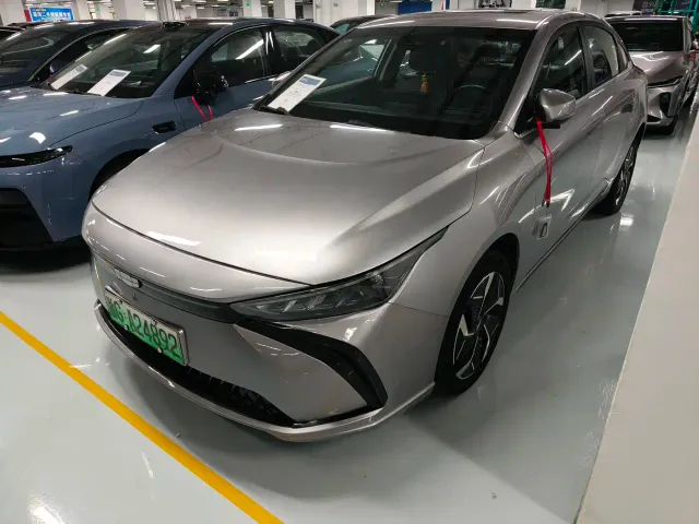 Фотография автомобиля — Geely Geometry G6