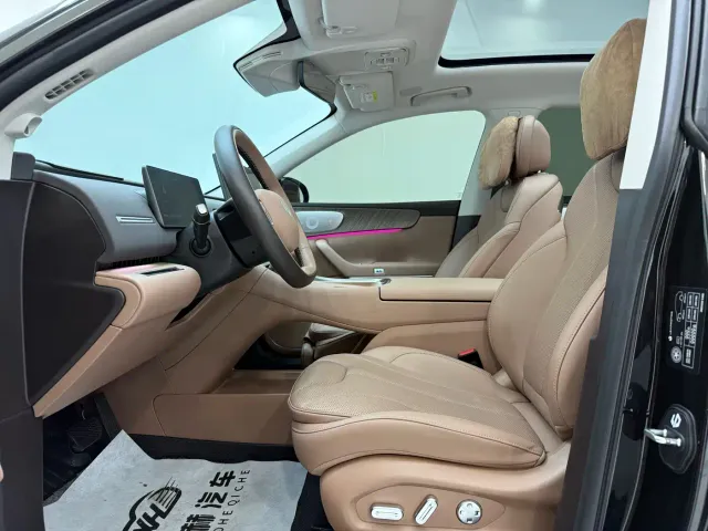 Leapmotor C11 — Фото автомобиля 6