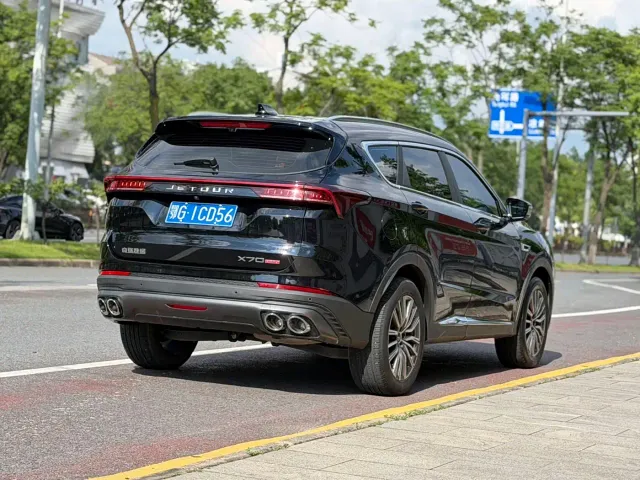 Jetour X70 Plus — Фото автомобиля 4