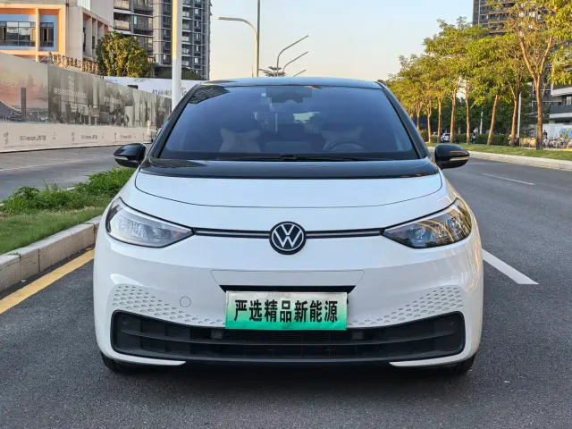 Volkswagen ID.3 — Фото автомобиля 2