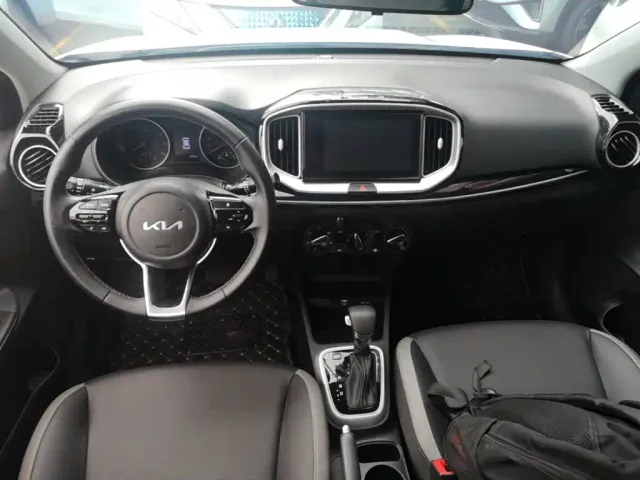 Kia KX1 — Фото автомобиля 9