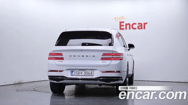Genesis GV80 — Фото автомобиля 3