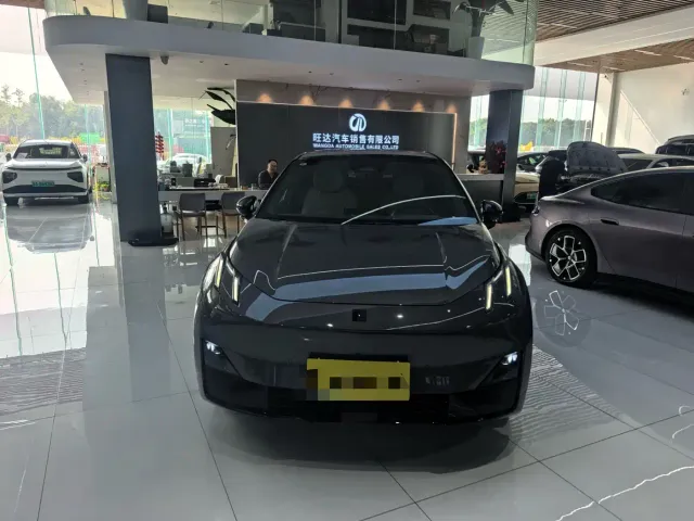 Lynk & Co Z20 — Фото автомобиля 2