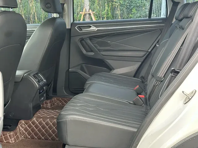 Volkswagen Tiguan L — Фото автомобиля 7