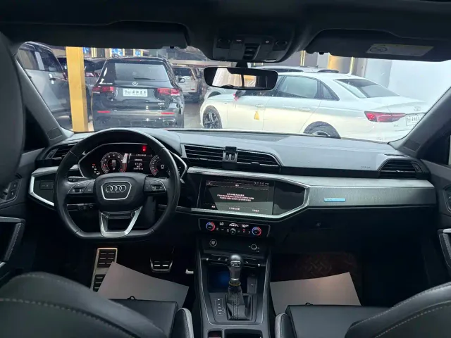 Audi Q3 — Фото автомобиля 18