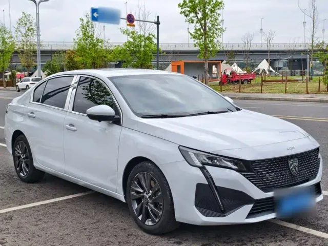 Peugeot 408 — Фото автомобиля 18