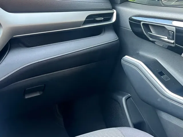 Toyota Highlander — Фото автомобиля 14