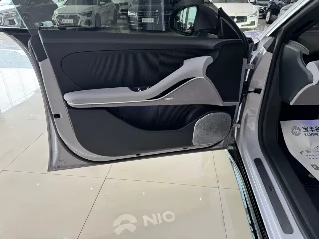 Nio ET5 — Фото автомобиля 7