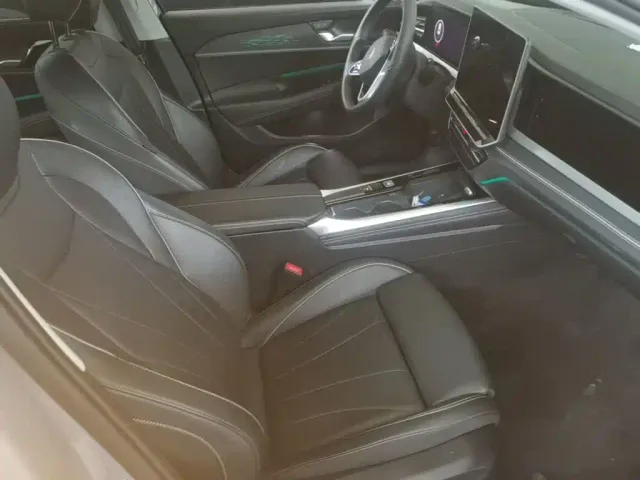 Volkswagen Passat — Фото автомобиля 24