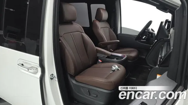 Hyundai Staria Staria (New) — Фото автомобиля 26