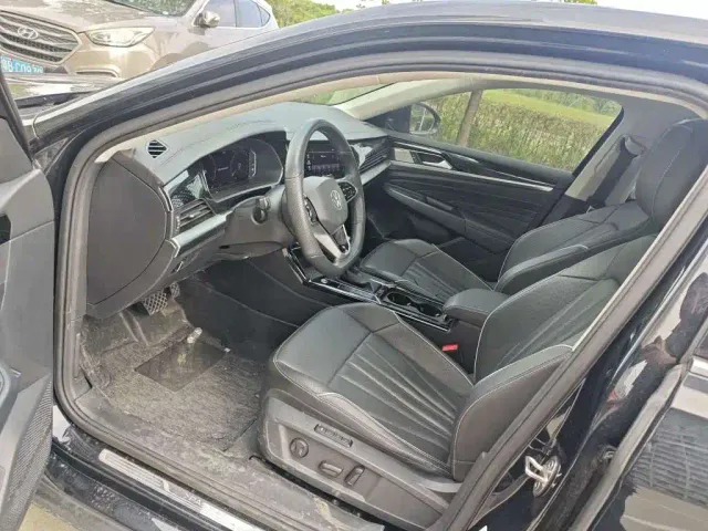 Volkswagen Passat — Фото автомобиля 4