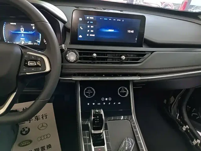 Chery Tiggo 8 — Фото автомобиля 12