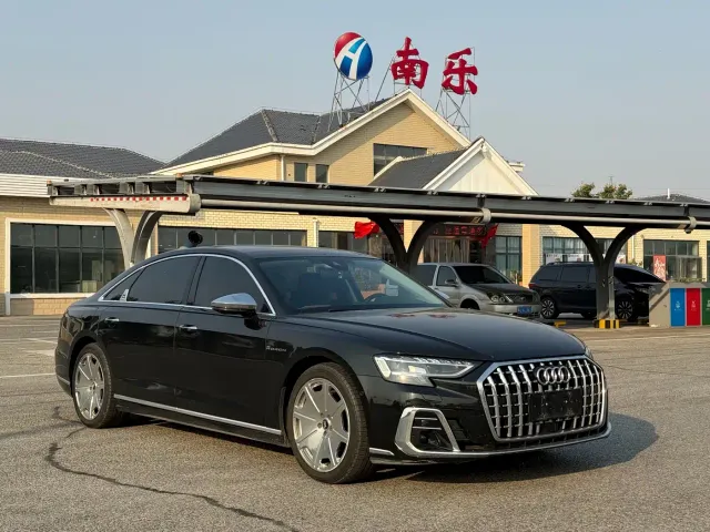 Audi A8 — Фото автомобиля 3