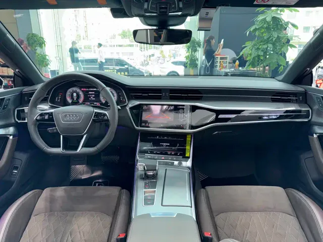 Audi A7L — Фото автомобиля 6