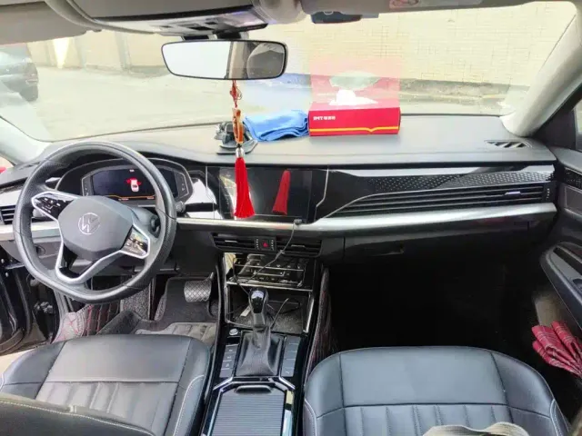 Volkswagen Passat — Фото автомобиля 12