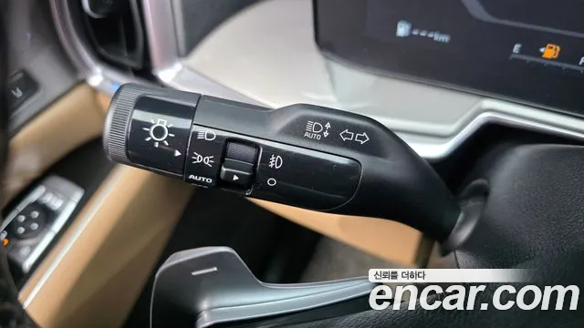 Kia Sorento Новый Sorento 4 поколение Бензин 2.5T 2WD — Фото автомобиля 29