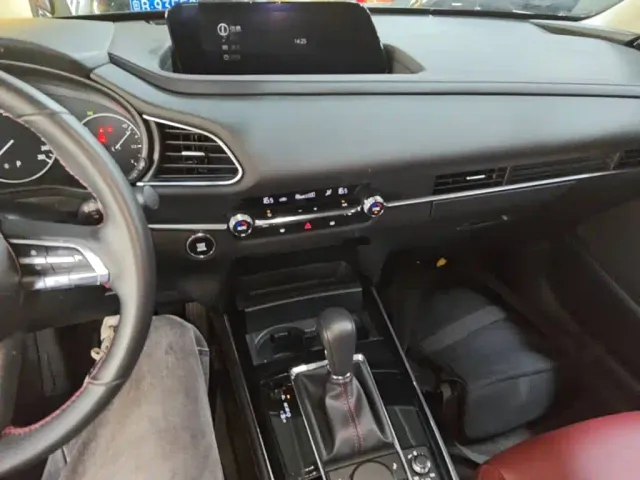 Mazda CX-30 — Фото автомобиля 12