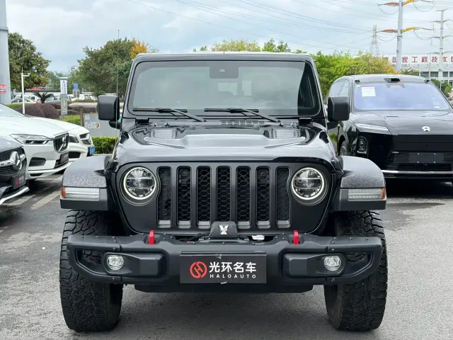 Jeep Gladiator — Фото автомобиля 3