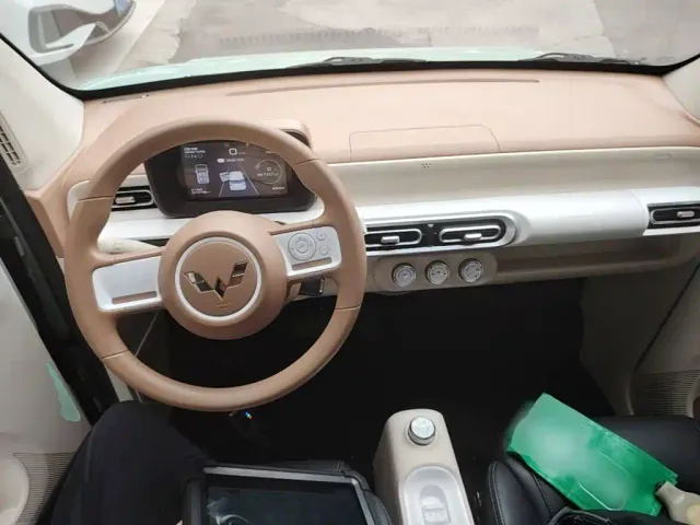 Wuling Hongguang Mini EV — Фото автомобиля 9