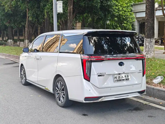 GAC Trumpchi M8 — Фото автомобиля 3