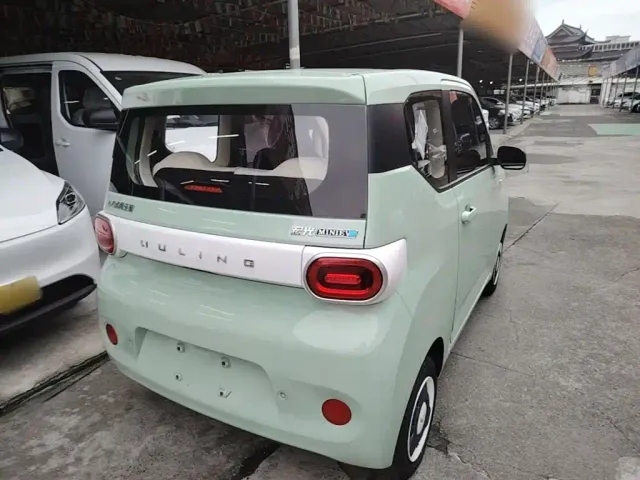 Wuling Hongguang Mini EV — Фото автомобиля 6