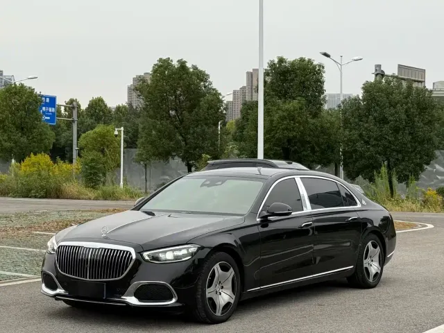 Фотография автомобиля — Mercedes-Benz Maybach S-Class