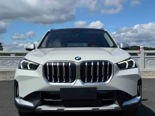 BMW X1 — Фото автомобиля 2