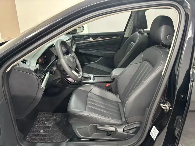 Volkswagen Passat — Фото автомобиля 7