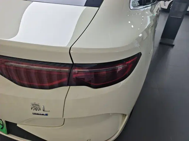 BYD Qin L — Фото автомобиля 7