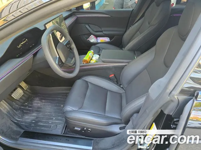 Tesla Model S — Фото автомобиля 6