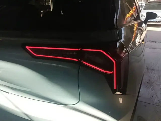 Geely Geometry E Firefly — Фото автомобиля 7