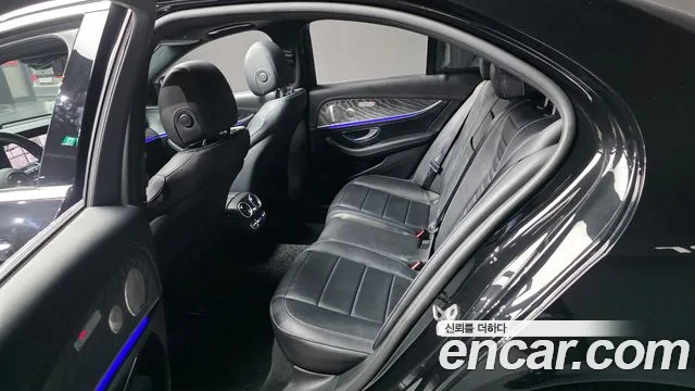 Mercedes-Benz E-Class W213 — Фото автомобиля 16