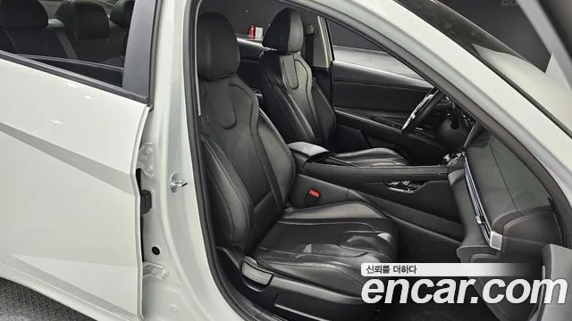 Hyundai Avante CN7 — Фото автомобиля 16