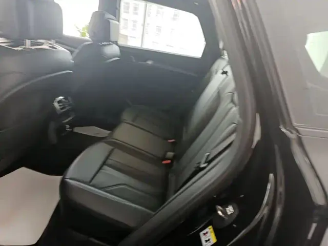 Audi Q5L — Фото автомобиля 12