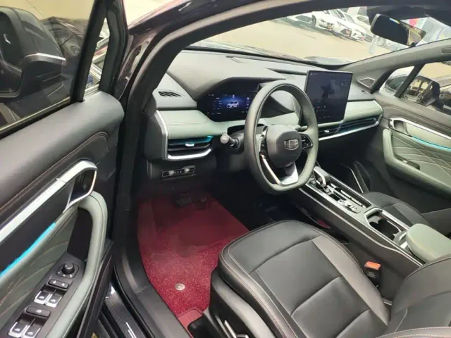 Geely Haoyue L — Фото автомобиля 15