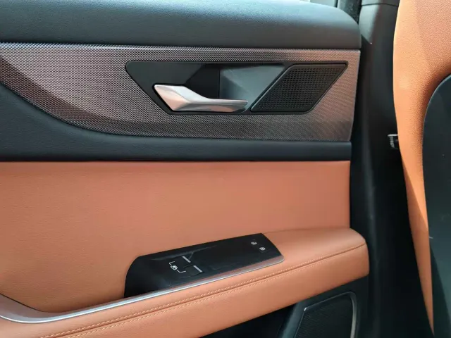Jaguar XEL — Фото автомобиля 27