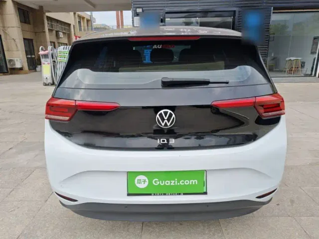 Volkswagen ID.3 — Фото автомобиля 5