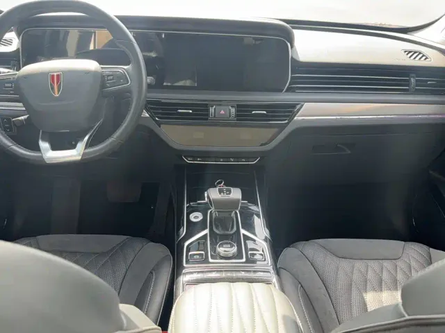 Hongqi HS5 — Фото автомобиля 8