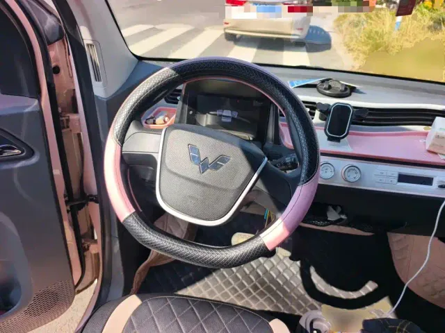 Wuling Hongguang Mini EV — Фото автомобиля 11
