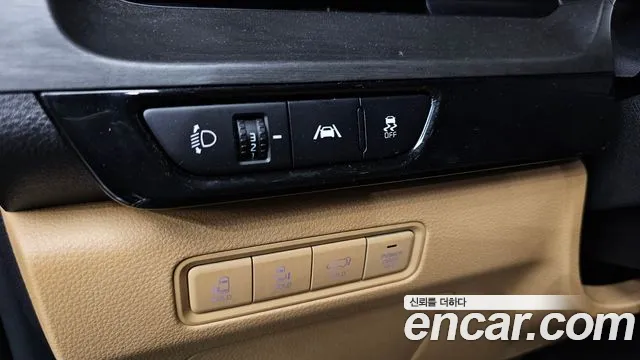 Kia Canival Carnival 4 поколение Бензин 9 мест Signature — Фото автомобиля 25