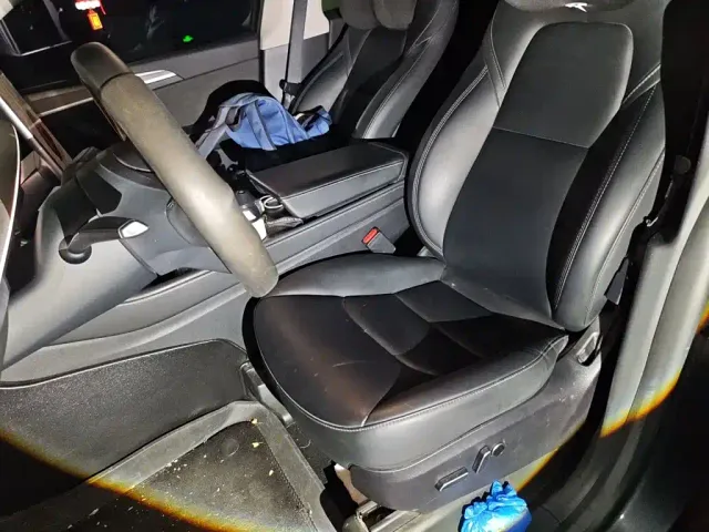 Tesla Model Y — Фото автомобиля 7